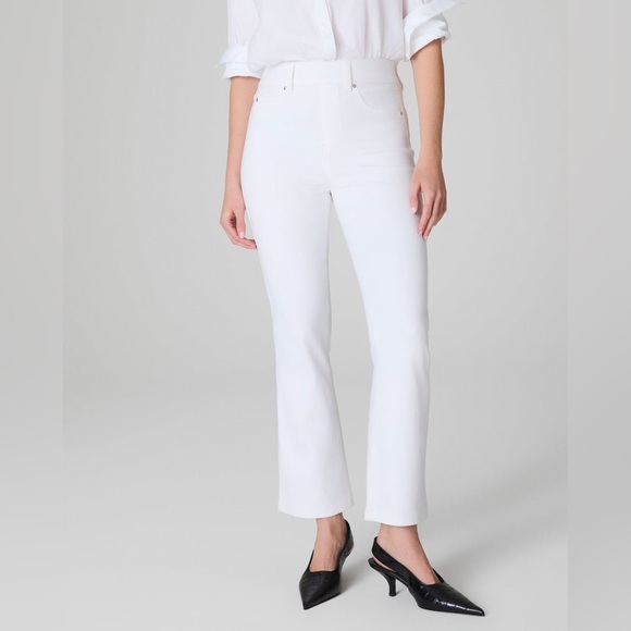 SPANXshape™ EveryWear Kick Flare White Jeans Size Large - Picture 1 of 11